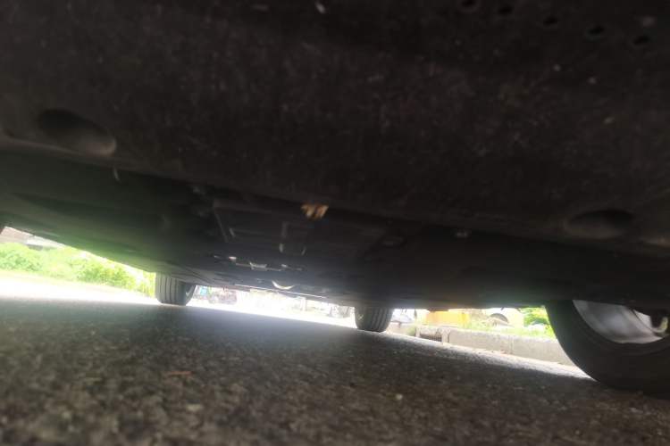 Used Hongqi H5 2024 2.0T Automatic Smart Connect Flagship Edition Chassis Front