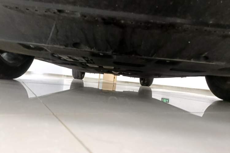 Used Hongqi H5 2024 1.5T DCT Smart Connect Flagship Edition Chassis Front