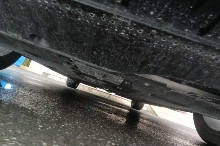 Used Hongqi H5 2024 2.0T Automatic Smart Connect Flagship Edition Chassis Front