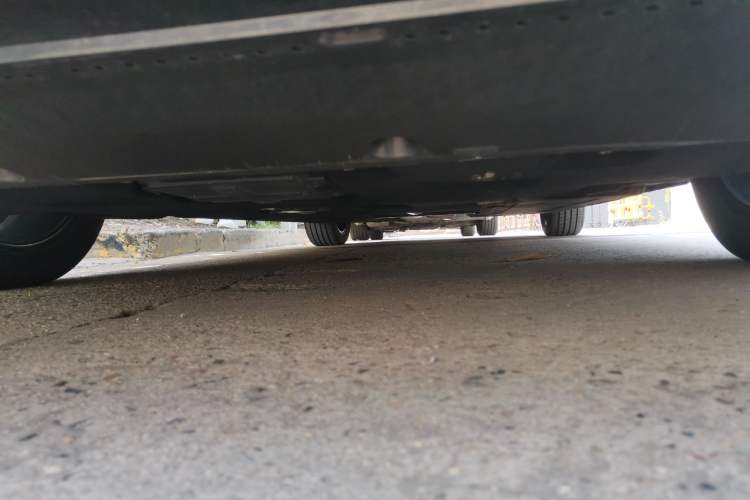 Used Hongqi H5 2024 2.0T Automatic Smart Connect Flagship Edition Chassis Front
