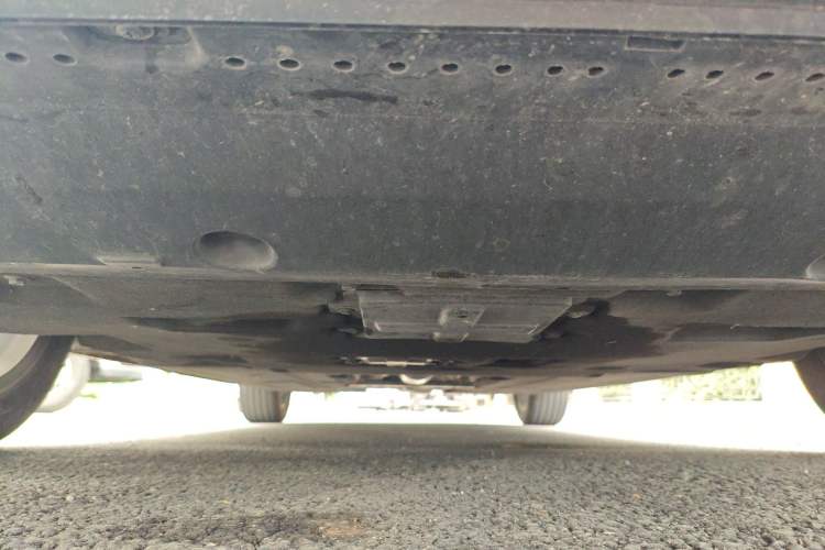 Used Hongqi H5 2024 2.0T Automatic Smart Connect Flagship Edition Chassis Front
