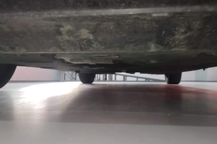 Used Hongqi H5 2024 2.0T Automatic Smart Connect Flagship Edition Chassis Front