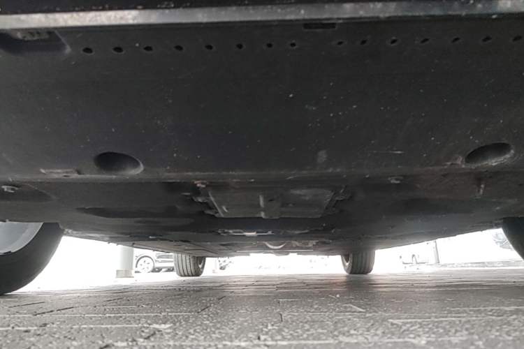 Used Hongqi H5 2024 2.0T Automatic Smart Connect Flagship Edition Chassis Front