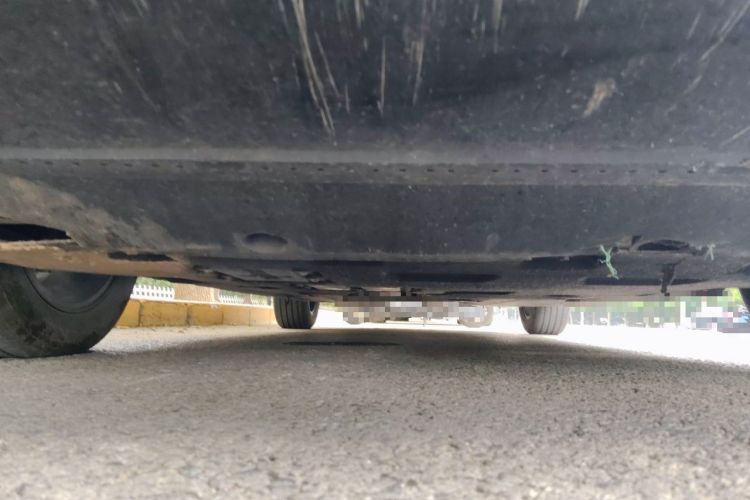 Used Hongqi H5 2024 1.5T DCT Smart Connect Flagship Edition Chassis Front