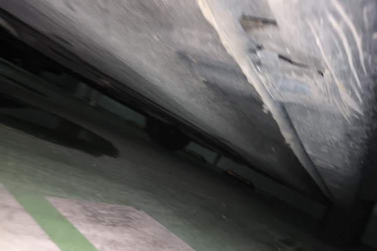 Used Hongqi H5 2024 2.0T Automatic Smart Connect Flagship Edition Chassis Front Left