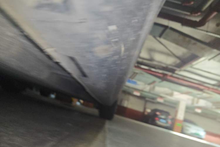 Used Hongqi H5 2024 2.0T Automatic Smart Connect Flagship Edition Chassis Front Left