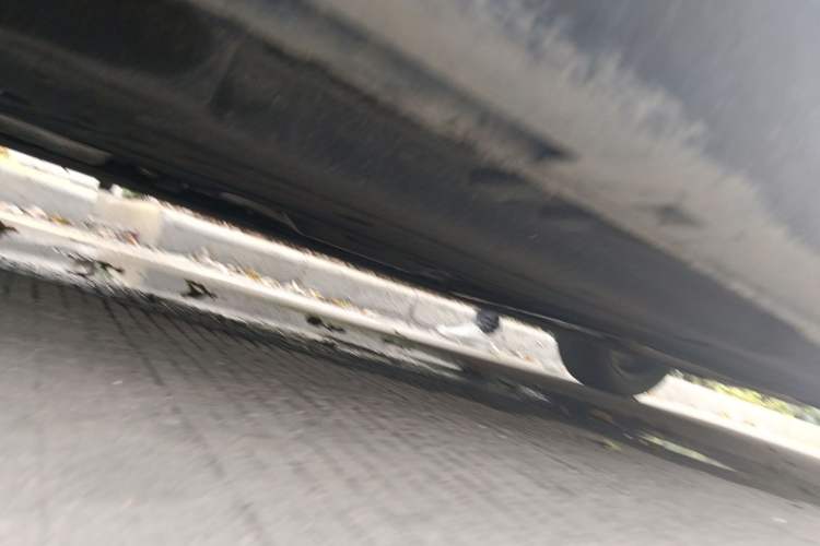 Used Hongqi H5 2024 2.0T Automatic Smart Connect Flagship Edition Chassis Front Left