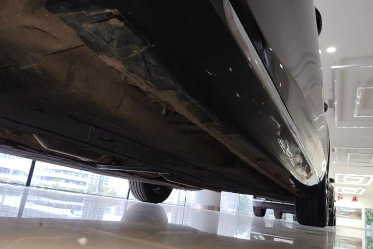Used Hongqi H5 2024 2.0T Automatic Smart Connect Flagship Edition Chassis Front Left