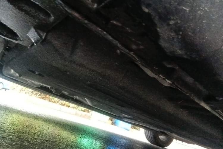 Used Hongqi H5 2024 2.0T Automatic Smart Connect Flagship Edition Chassis Front Left
