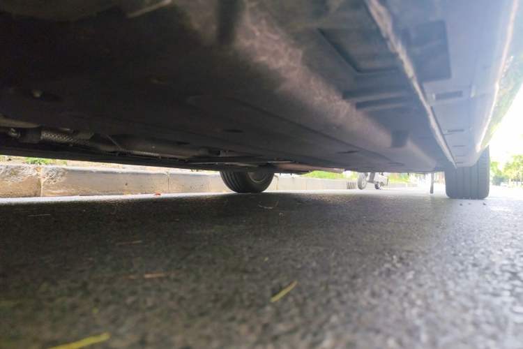 Used Hongqi H5 2024 2.0T Automatic Smart Connect Flagship Edition Chassis Front Left