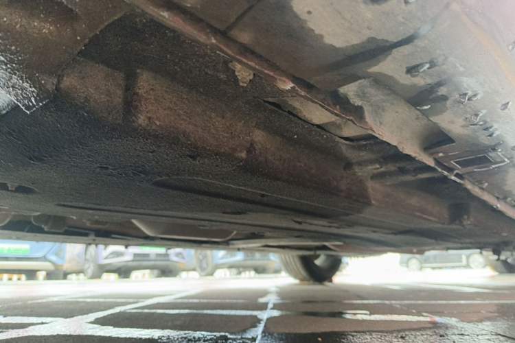 Used Hongqi H5 2024 1.5T DCT Smart Connect Flagship Edition Chassis Front Left