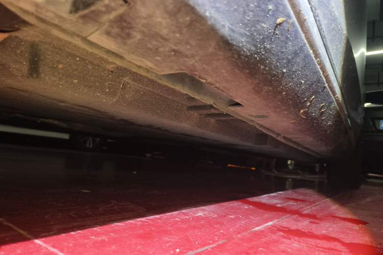 Used Hongqi H5 2024 2.0T Automatic Smart Connect Flagship Edition Chassis Front Left