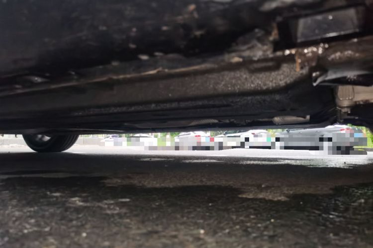 Used Hongqi H5 2024 2.0T Automatic Smart Connect Flagship Edition Chassis Front Right