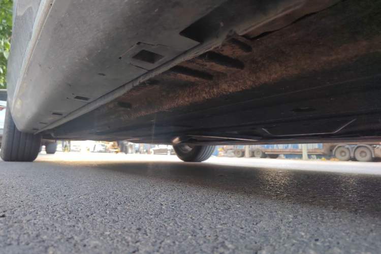 Used Hongqi H5 2024 1.5T DCT Smart Connect Flagship Edition Chassis Front Right