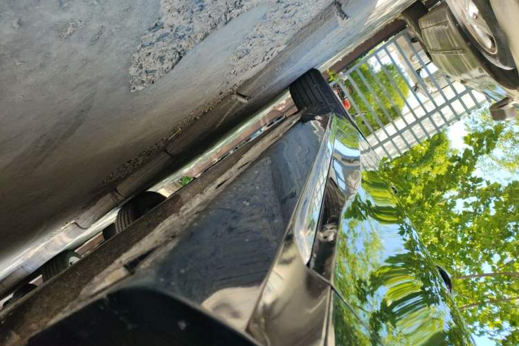 Used Hongqi H5 2024 2.0T Automatic Smart Connect Flagship Edition Chassis Front Right