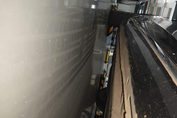 Used Hongqi H5 2024 2.0T Automatic Smart Connect Flagship Edition Chassis Front Right
