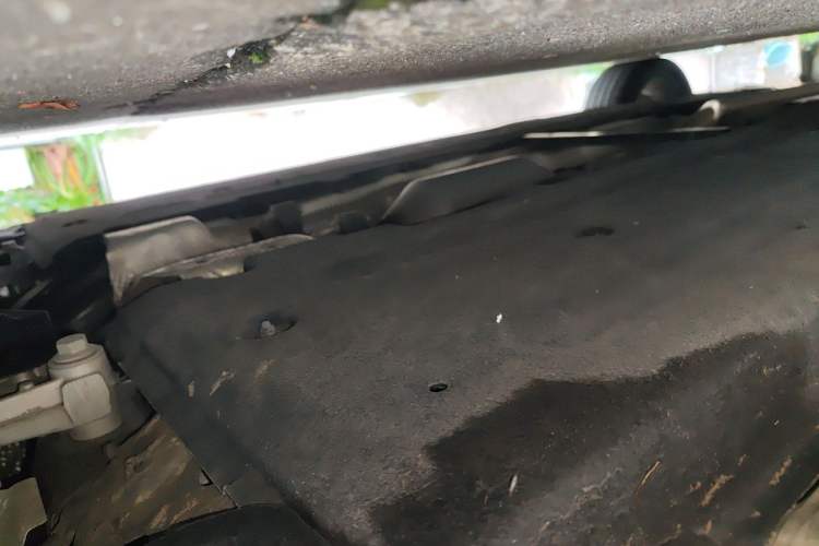 Used Hongqi H5 2024 2.0T Automatic Smart Connect Flagship Edition Chassis Front Right