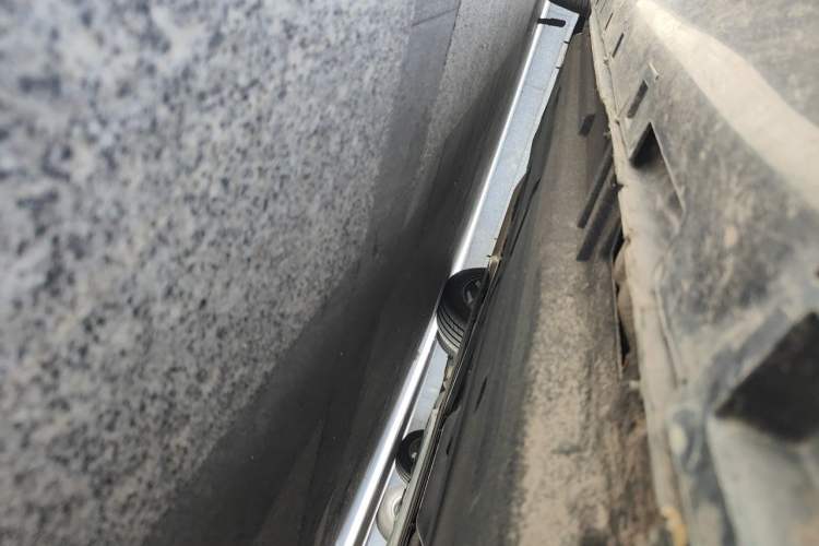 Used Hongqi H5 2024 2.0T Automatic Smart Connect Flagship Edition Chassis Front Right