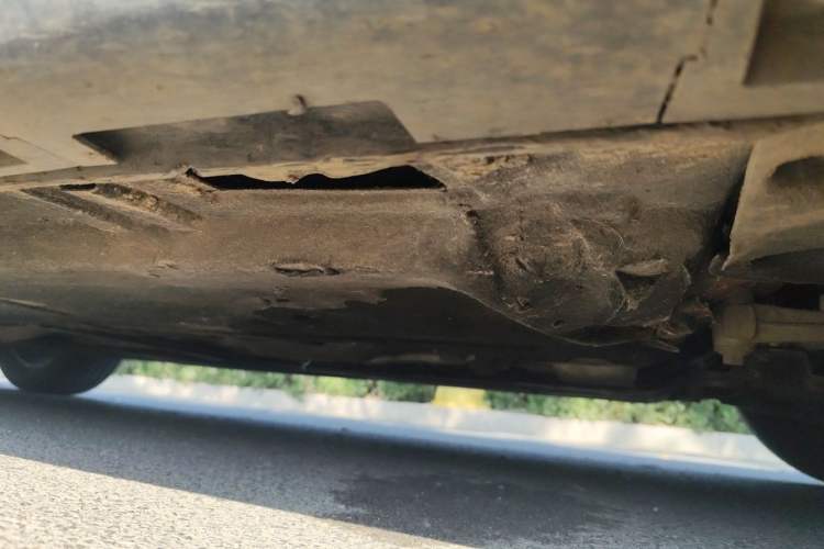 Used Hongqi H5 2024 1.5T DCT Smart Connect Flagship Edition Chassis Front Right
