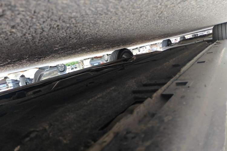 Used Hongqi H5 2024 2.0T Automatic Smart Connect Flagship Edition Chassis Front Right