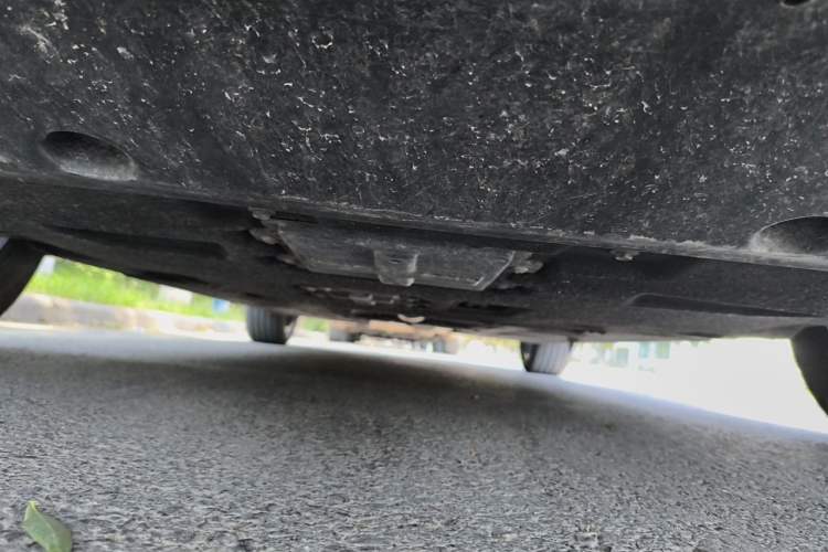 Used Hongqi H5 2024 2.0T Automatic Smart Connect Flagship Edition Chassis Front