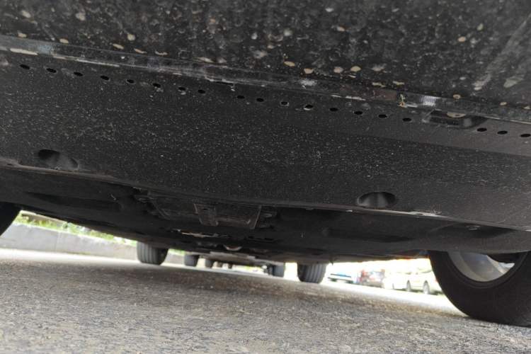 Used Hongqi H5 2024 2.0T Automatic Smart Connect Flagship Edition Chassis Front