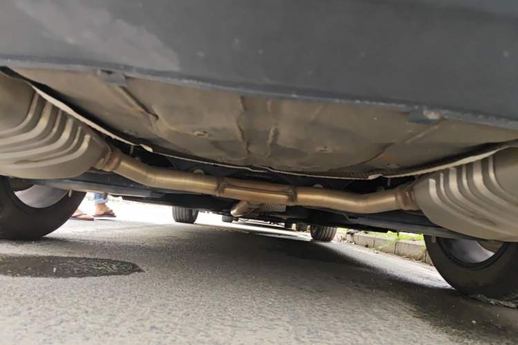 Used Hongqi H5 2024 2.0T Automatic Smart Connect Flagship Edition Chassis Rear