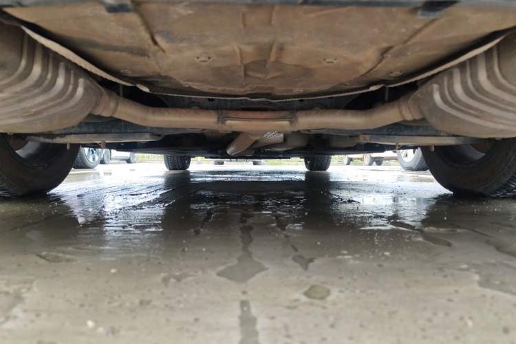 Used Hongqi H5 2024 1.5T DCT Smart Connect Flagship Edition Chassis Rear