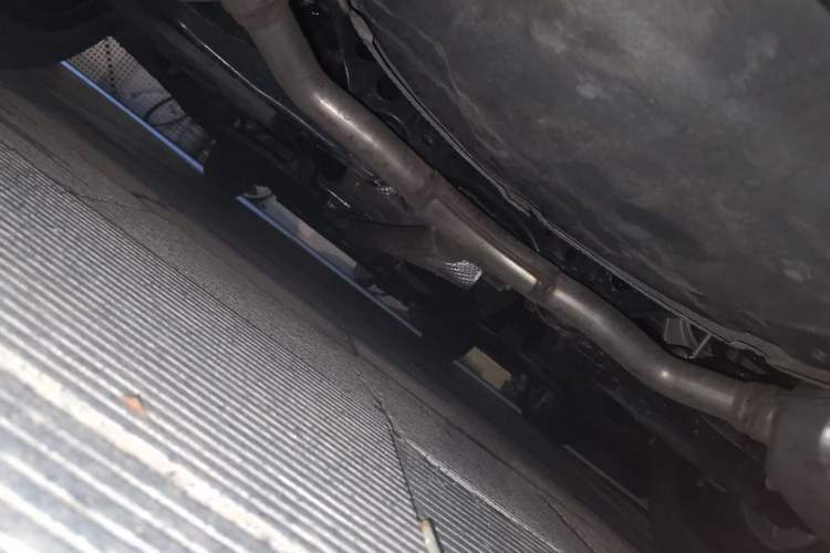 Used Hongqi H5 2024 2.0T Automatic Smart Connect Flagship Edition Chassis Rear