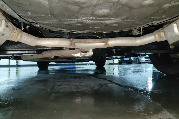 Used Hongqi H5 2024 1.5T HEV Smart Connect Flagship Edition Chassis Rear