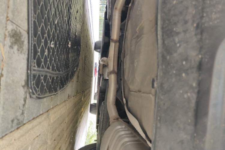 Used Hongqi H5 2024 2.0T Automatic Smart Connect Flagship Edition Chassis Rear