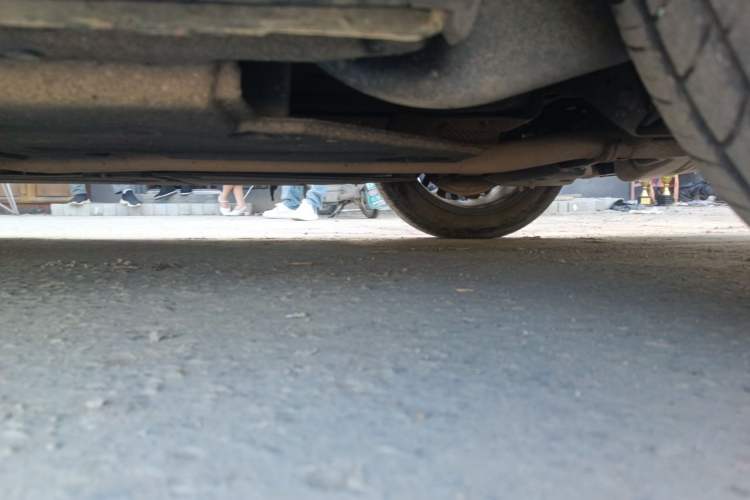 Used Hongqi H5 2024 2.0T Automatic Smart Connect Flagship Edition Chassis Rear Left