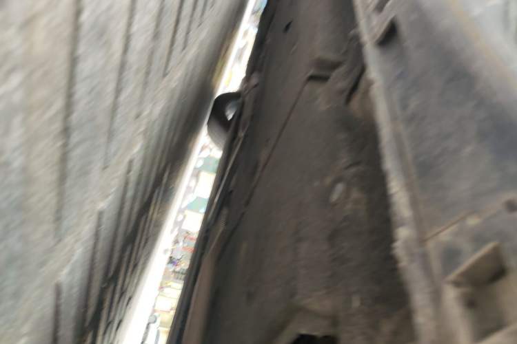 Used Hongqi H5 2024 2.0T Automatic Smart Connect Flagship Edition Chassis Rear Left