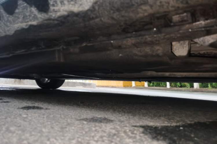 Used Hongqi H5 2024 2.0T Automatic Smart Connect Flagship Edition Chassis Rear Left