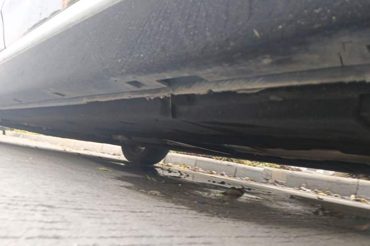 Used Hongqi H5 2024 2.0T Automatic Smart Connect Flagship Edition Chassis Rear Left