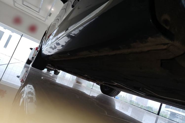 Used Hongqi H5 2024 2.0T Automatic Smart Connect Flagship Edition Chassis Rear Left