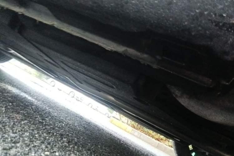 Used Hongqi H5 2024 2.0T Automatic Smart Connect Flagship Edition Chassis Rear Left