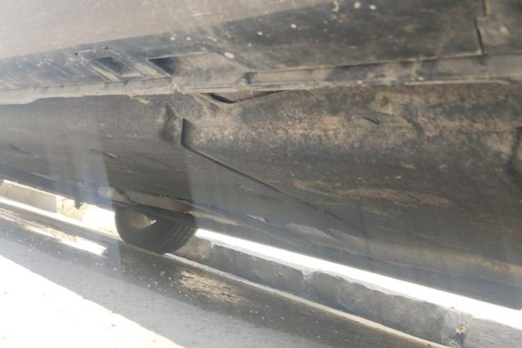 Used Hongqi H5 2024 2.0T Automatic Smart Connect Flagship Edition Chassis Rear Left