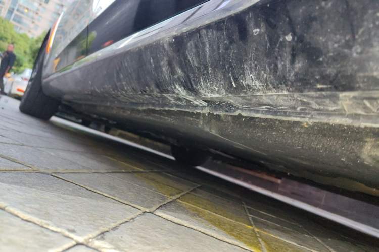 Used Hongqi H5 2024 2.0T Automatic Smart Connect Flagship Edition Chassis Rear Left