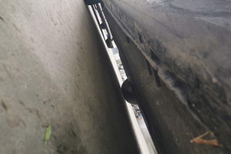 Used Hongqi H5 2024 1.5T HEV Smart Connect Flagship Edition Chassis Rear Left