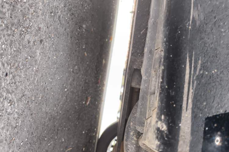 Used Hongqi H5 2024 2.0T Automatic Smart Connect Flagship Edition Chassis Rear Left