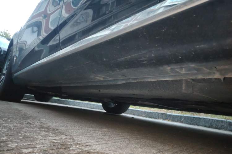 Used Hongqi H5 2024 2.0T Automatic Smart Connect Flagship Edition Chassis Rear Left