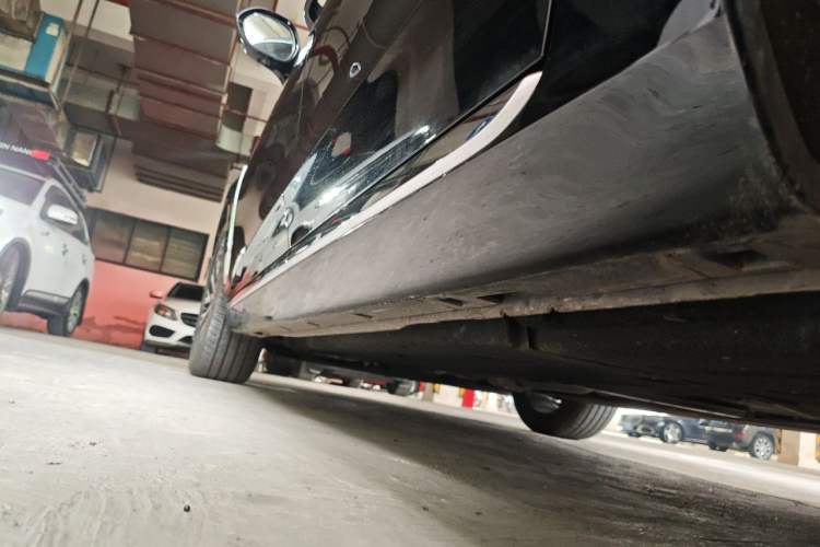 Used Hongqi H5 2024 2.0T Automatic Smart Connect Flagship Edition Chassis Rear Left