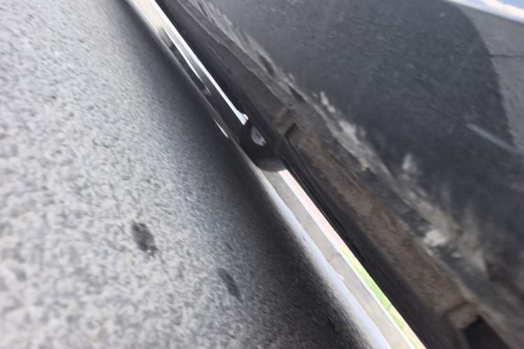 Used Hongqi H5 2024 2.0T Automatic Smart Connect Flagship Edition Chassis Rear Left