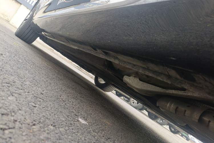 Used Hongqi H5 2024 1.5T HEV Smart Connect Flagship Edition Chassis Rear Left
