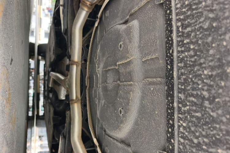 Used Hongqi H5 2024 2.0T Automatic Smart Connect Flagship Edition Chassis Rear