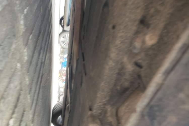 Used Hongqi H5 2024 2.0T Automatic Smart Connect Flagship Edition Chassis Rear Right