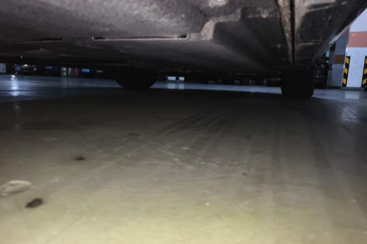 Used Hongqi H5 2024 2.0T Automatic Smart Connect Flagship Edition Chassis Rear Right