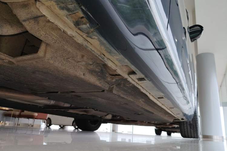 Used Hongqi H5 2024 2.0T Automatic Smart Connect Flagship Edition Chassis Rear Right