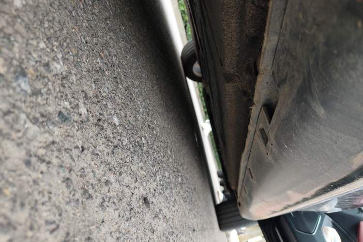 Used Hongqi H5 2024 2.0T Automatic Smart Connect Flagship Edition Chassis Rear Right